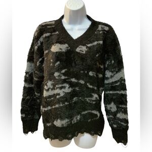 Cider Women’s Black/Gray Abstract Fuzzy Sweater